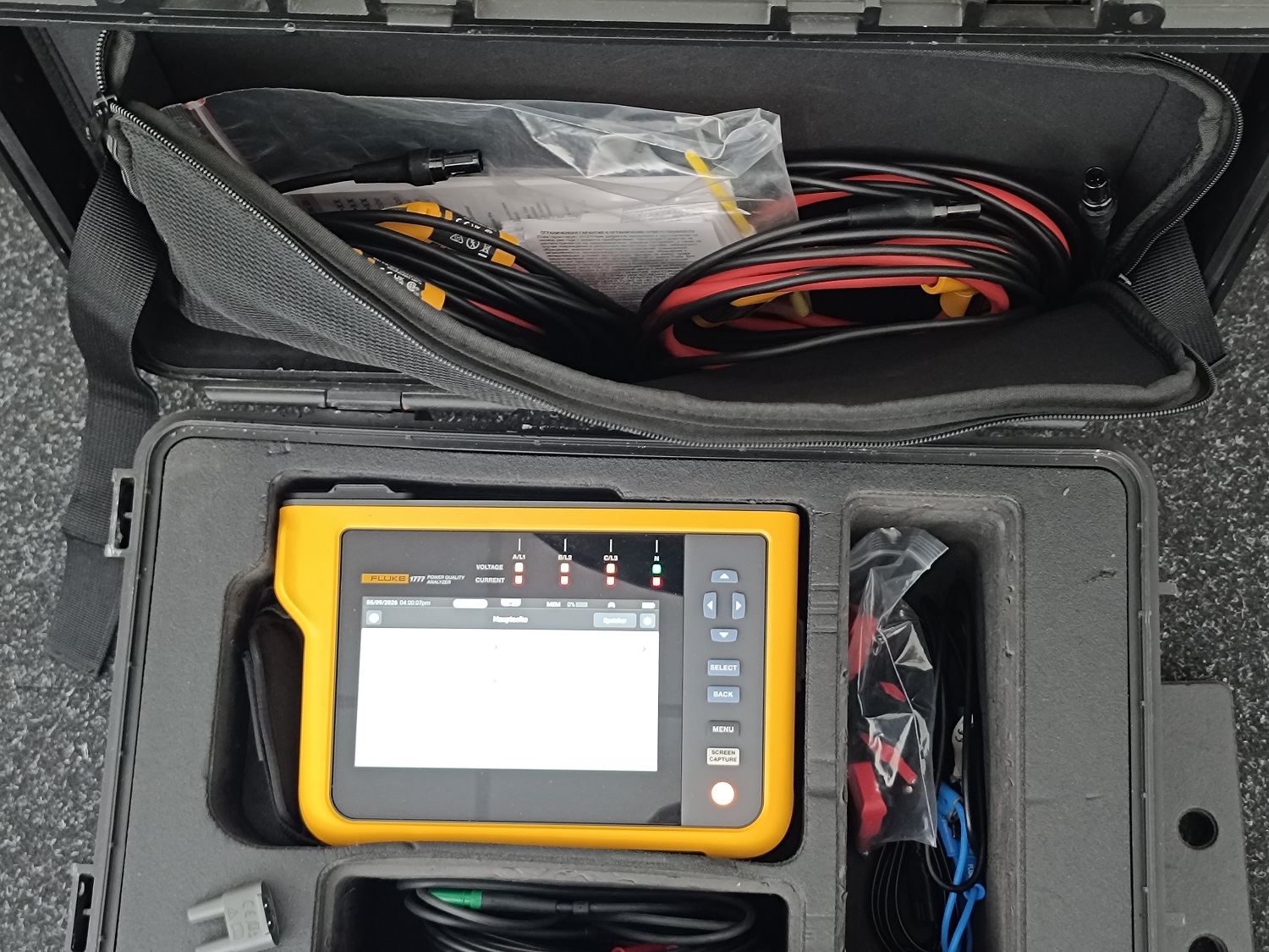 FLUKE 1777 Netzqualitätsanalysator V/A/Hz, Leistung, Einbrüche, Oberschwingungen Demo Gerät