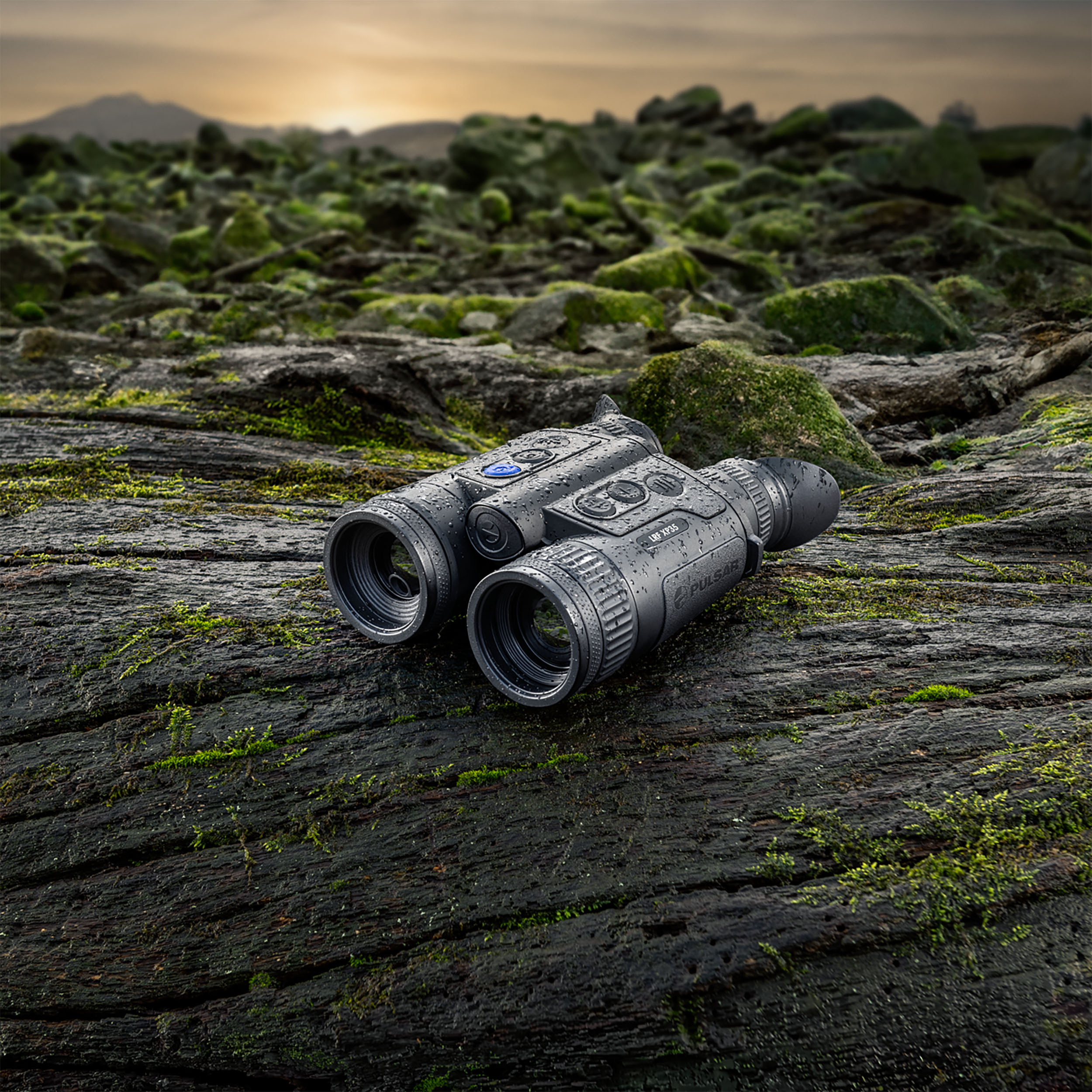 Pulsar Merger LRF XP35 Wärmebild-Binokular Wärmebildfernglas 640x512px, sNETD 18mK Pulsar Merger LRF XP35 Wärmebild-Binokular Wärmebildfernglas 640x512px, sNETD 18mK