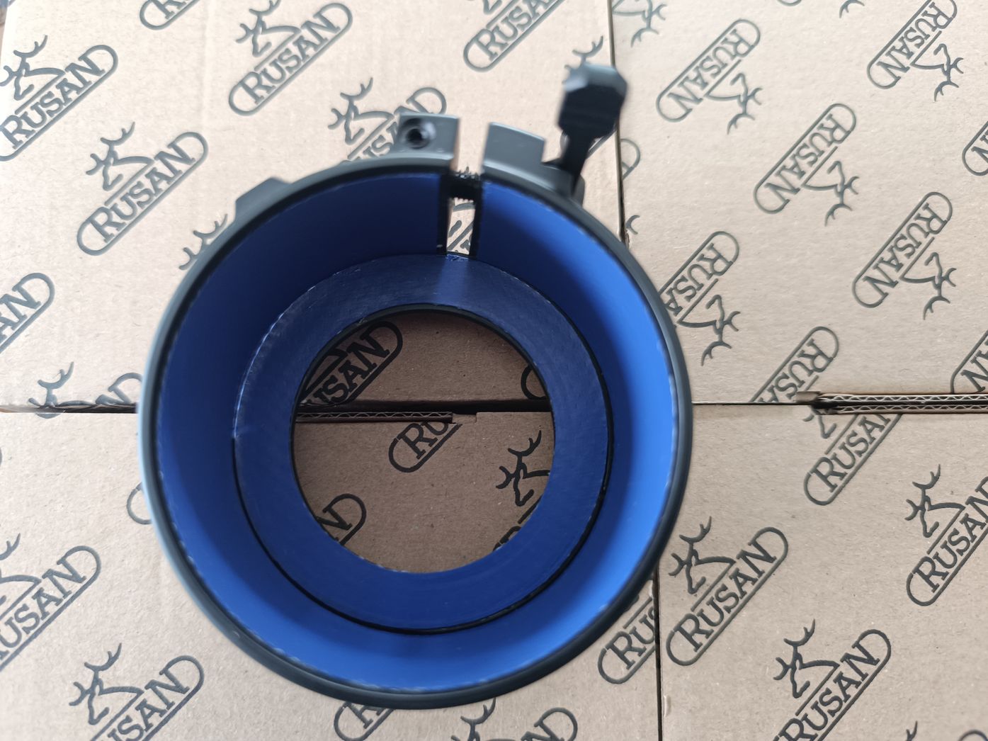 ARM-52-1 RUSAN Q-R ARM-52 mit M52x0,75 Gewinde Klemmadapter für Wärmebild-Vorsatzgeräte von 30mm - 68mm