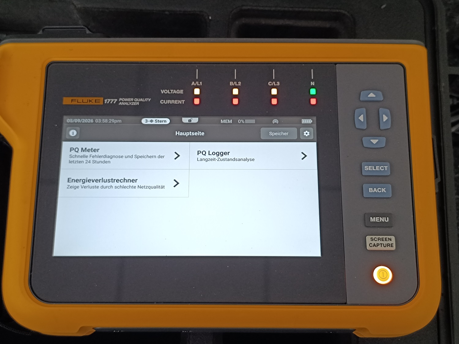 FLUKE 1777 Netzqualitätsanalysator V/A/Hz, Leistung, Einbrüche, Oberschwingungen Demo Gerät